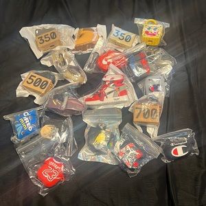 All different kinds of AirPod cases for Apple AirPod 2